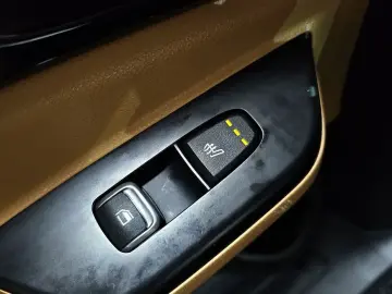2022 Kia Carnival с пробегом 153 904 км