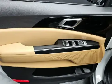 2022 Kia Carnival с пробегом 153 904 км