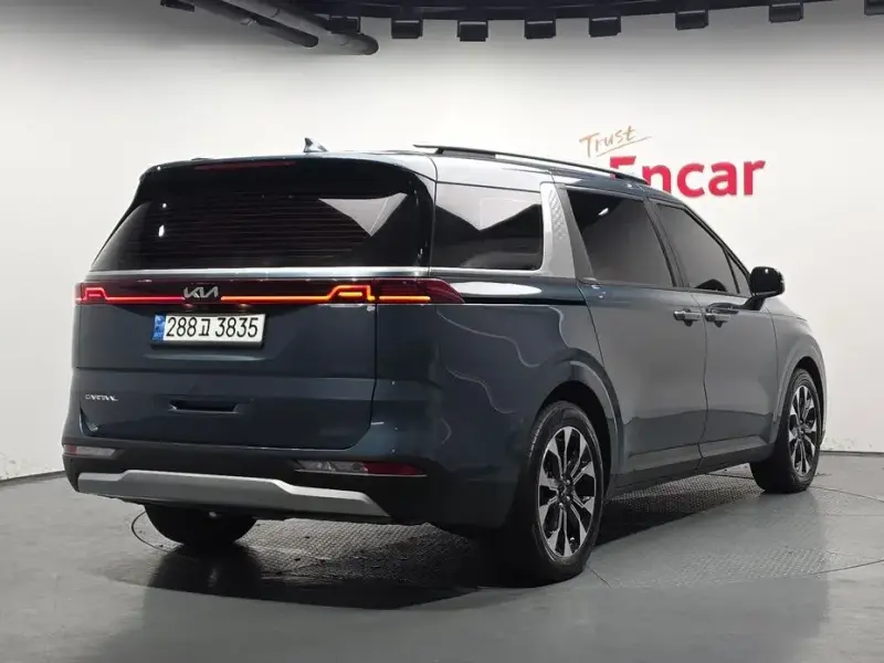 2022 Kia Carnival с пробегом 67 824 км