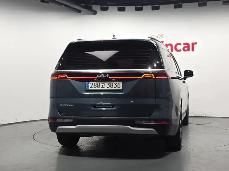 2022 Kia Carnival с пробегом 67 824 км