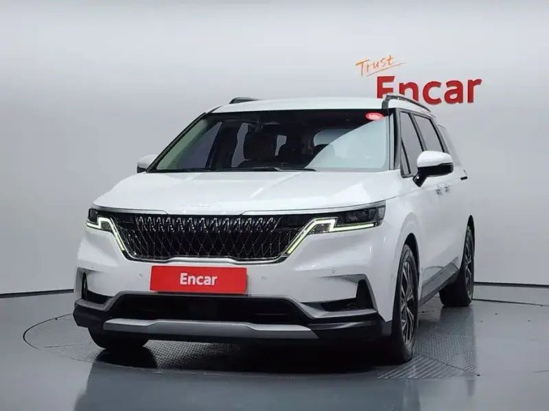 2022 Kia Carnival с пробегом 82 246 км