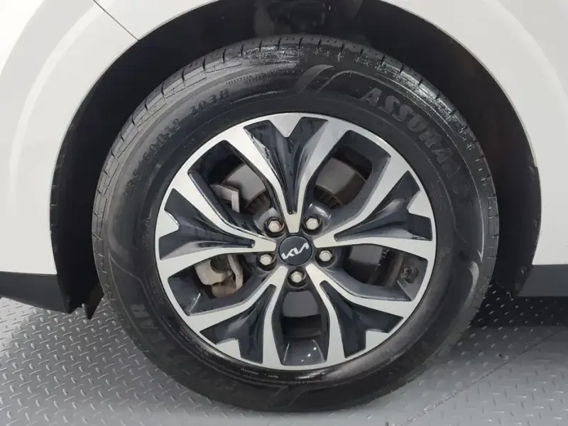 2022 Kia Carnival с пробегом 82 246 км