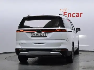 2023 Kia Carnival с пробегом 57 886 км
