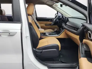 2022 Kia Carnival с пробегом 82 246 км