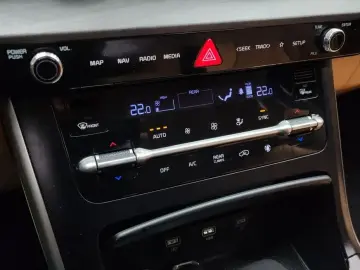 2022 Kia Carnival с пробегом 82 246 км