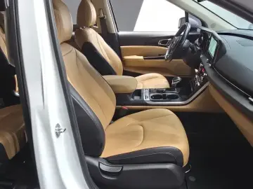 2023 Kia Carnival с пробегом 49 596 км