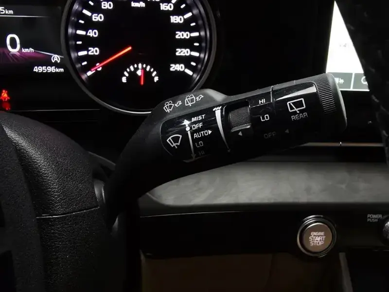 2023 Kia Carnival с пробегом 49 596 км