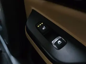 2023 Kia Carnival с пробегом 49 596 км