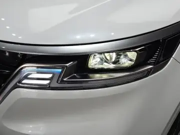 2023 Kia Carnival с пробегом 49 596 км