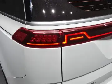 2023 Kia Carnival с пробегом 49 596 км