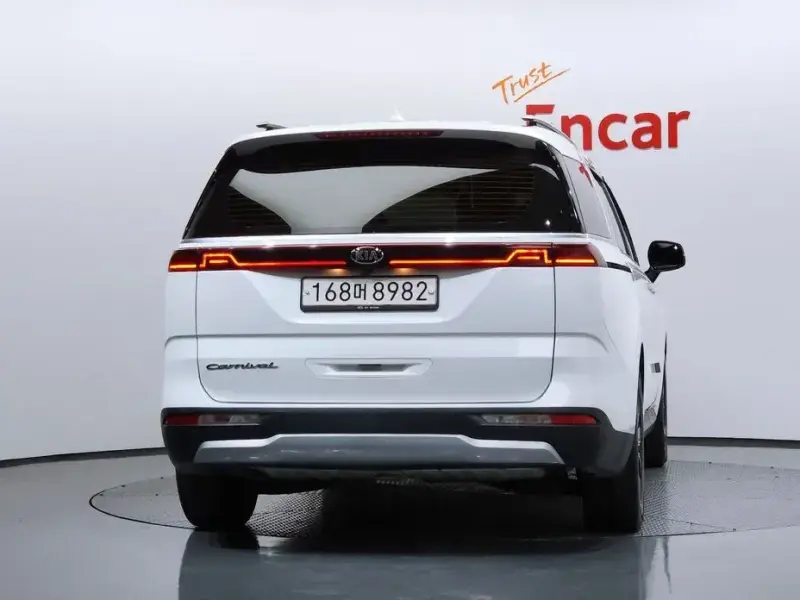 2021 Kia Carnival с пробегом 98 553 км