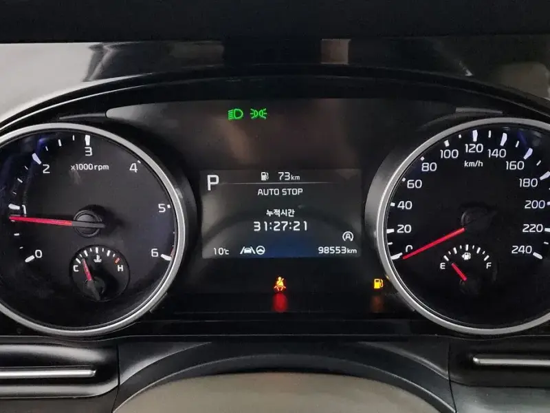 2021 Kia Carnival с пробегом 98 553 км