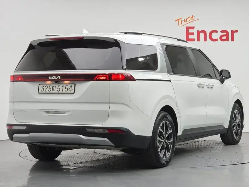 2022 Kia Carnival с пробегом 109 700 км