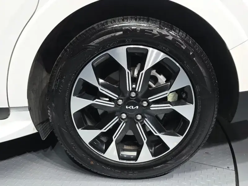 2021 Kia Carnival с пробегом 93 221 км