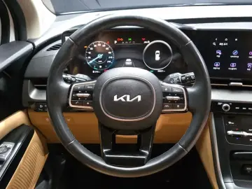 2021 Kia Carnival с пробегом 93 221 км