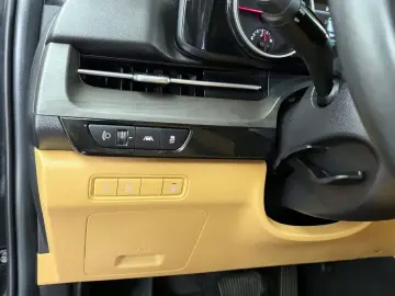 2021 Kia Carnival с пробегом 49 871 км