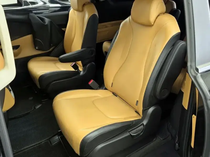 2021 Kia Carnival с пробегом 49 871 км