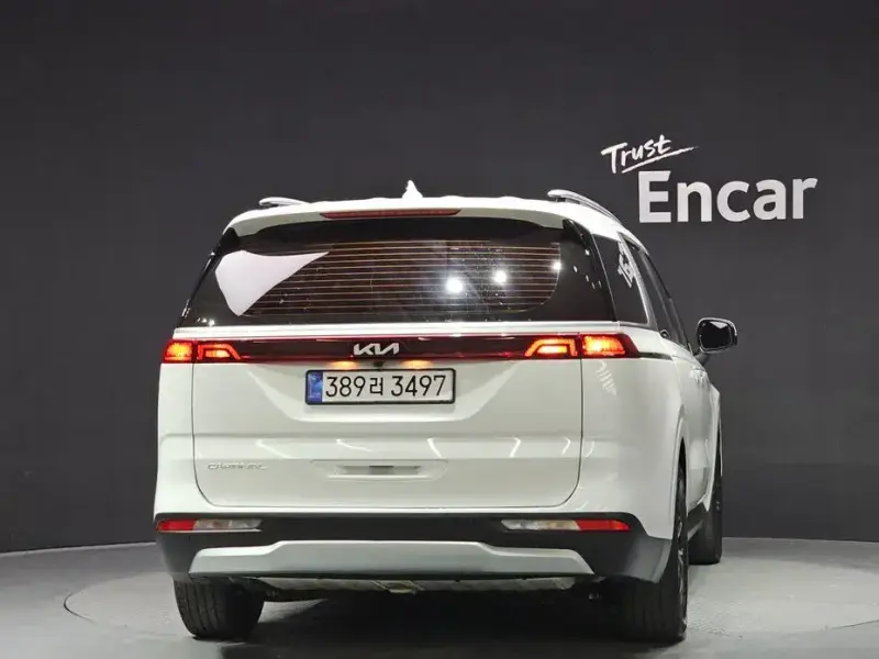 2022 Kia Carnival с пробегом 97 890 км