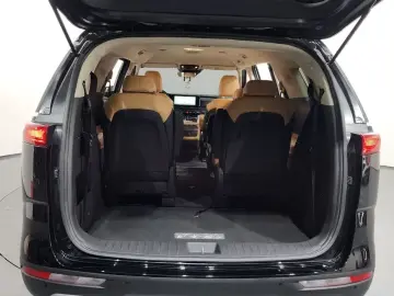 2022 Kia Carnival с пробегом 29 950 км