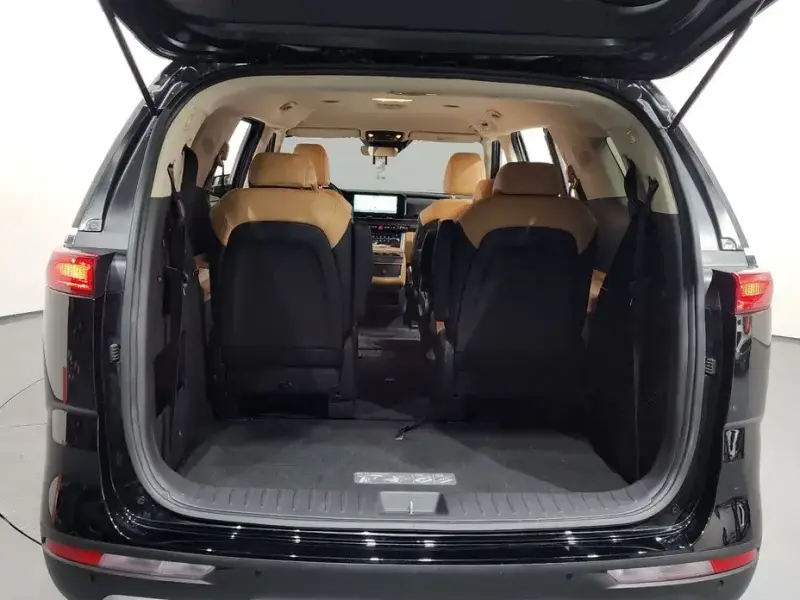 2022 Kia Carnival с пробегом 29 950 км