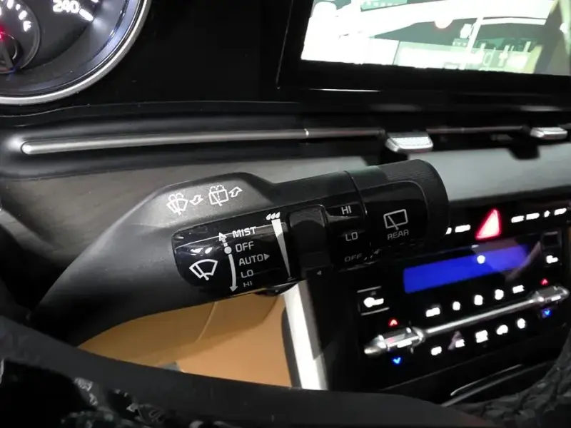 2021 Kia Carnival с пробегом 101 658 км