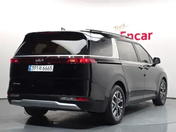 2023 Kia Carnival с пробегом 75 375 км