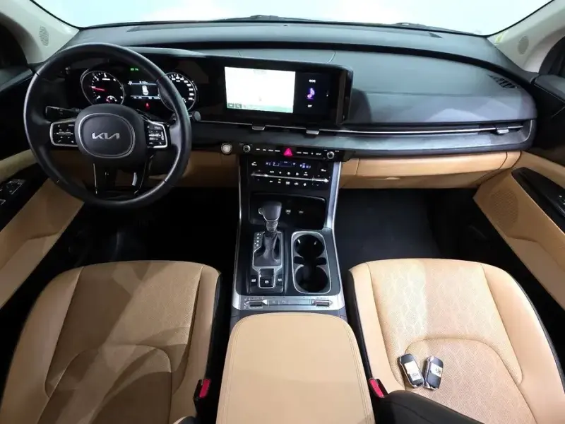 2023 Kia Carnival с пробегом 75 375 км