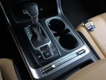 2023 Kia Carnival с пробегом 75 375 км