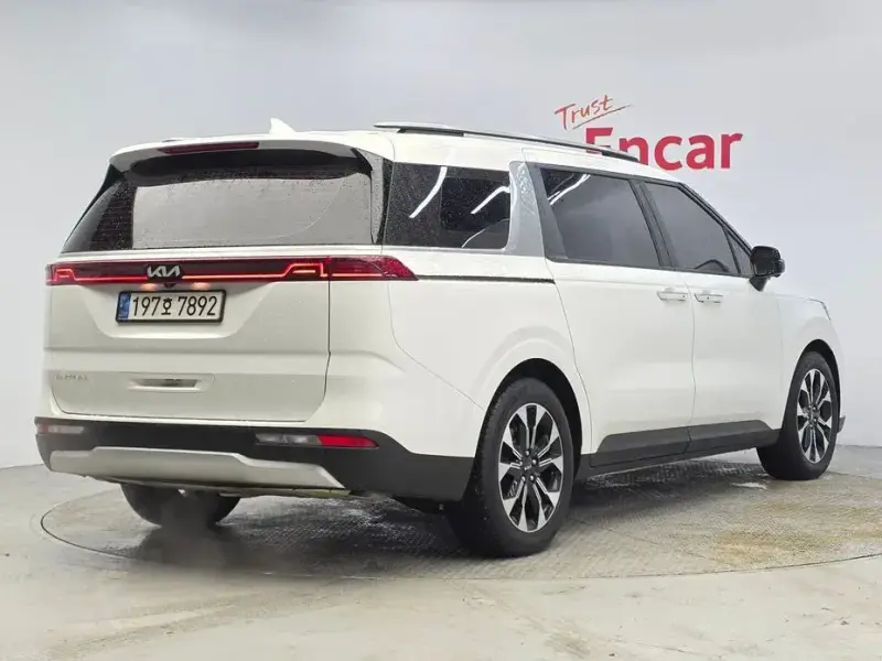 2022 Kia Carnival с пробегом 94 333 км