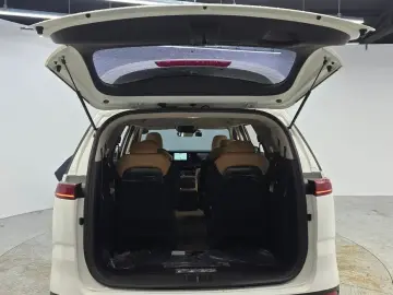 2022 Kia Carnival с пробегом 94 333 км