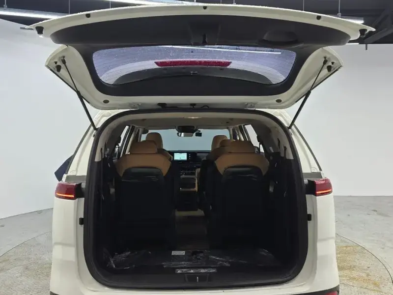 2022 Kia Carnival с пробегом 94 333 км