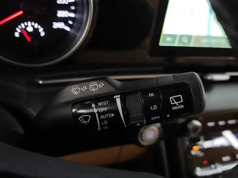 2021 Kia Carnival с пробегом 98 919 км