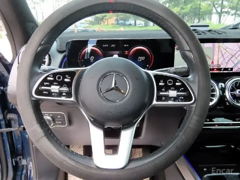 2021 Mercedes-Benz GLB с пробегом 70 428 км