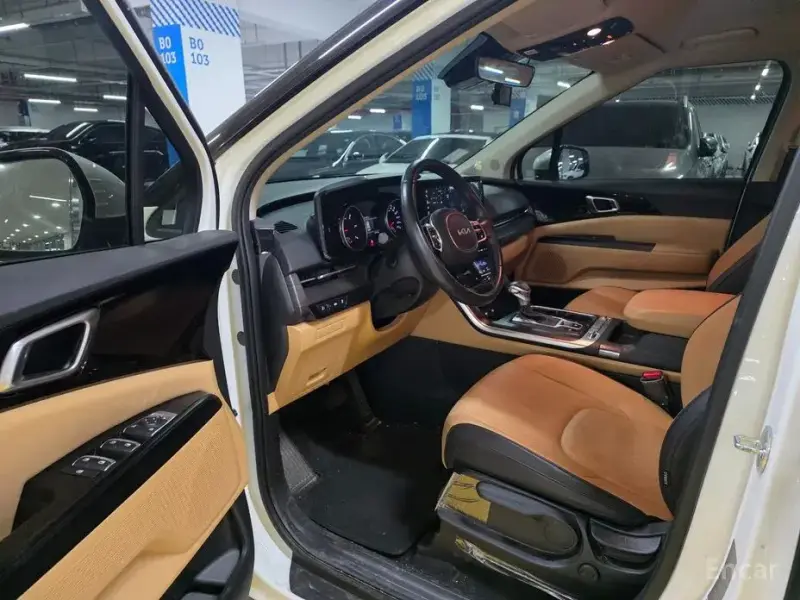 2022 Kia Carnival с пробегом 44 734 км