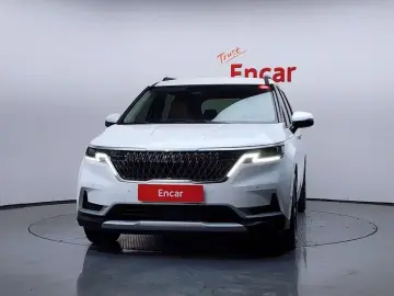 2023 Kia Carnival с пробегом 49 585 км