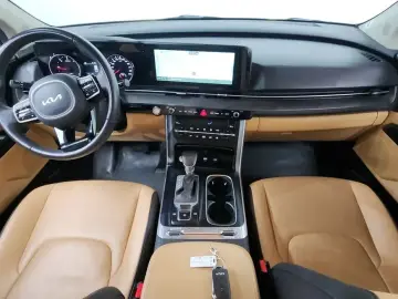 2023 Kia Carnival с пробегом 49 585 км