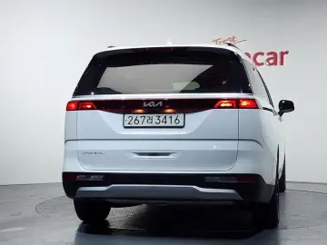 2023 Kia Carnival с пробегом 50 194 км