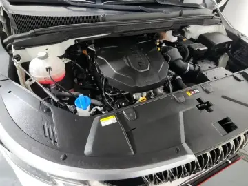 2023 Kia Carnival с пробегом 50 194 км