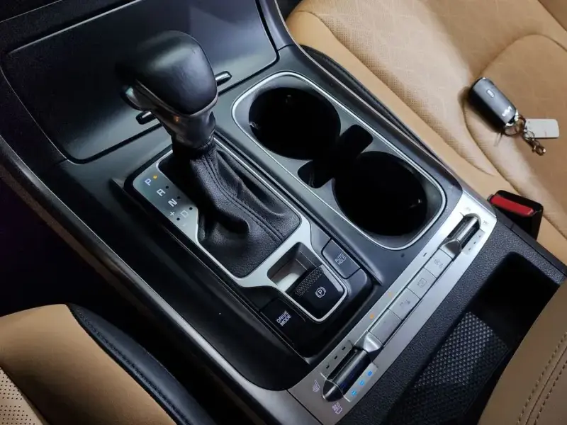2023 Kia Carnival с пробегом 50 194 км