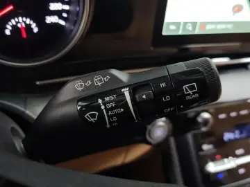 2023 Kia Carnival с пробегом 50 194 км