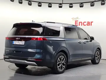 2022 Kia Carnival с пробегом 96 675 км