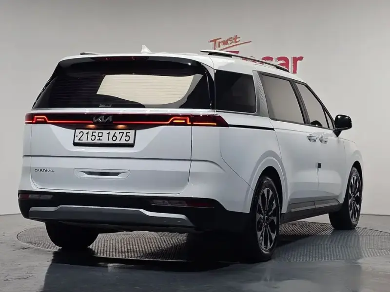 2022 Kia Carnival с пробегом 59 673 км