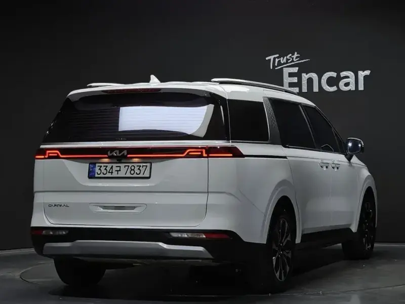 2023 Kia Carnival с пробегом 53 166 км