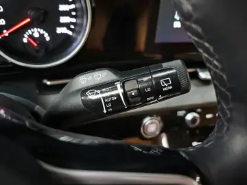2023 Kia Carnival с пробегом 53 166 км