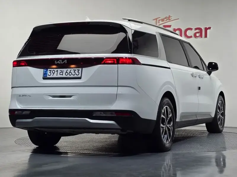 2023 Kia Carnival с пробегом 59 476 км