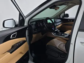 2023 Kia Carnival с пробегом 59 476 км