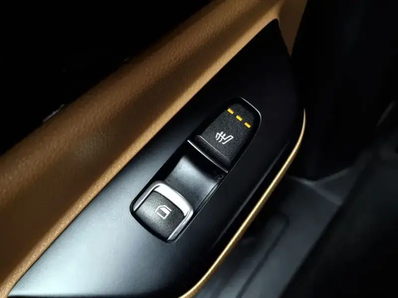 2023 Kia Carnival с пробегом 112 705 км