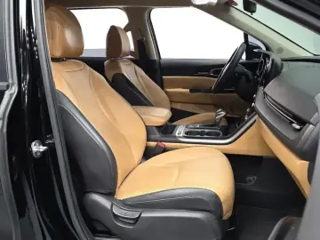 2022 Kia Carnival с пробегом 94 322 км