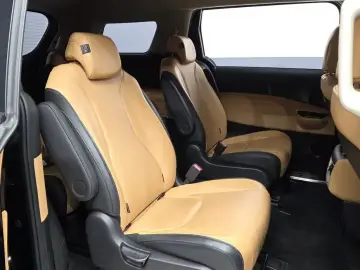 2022 Kia Carnival с пробегом 94 322 км
