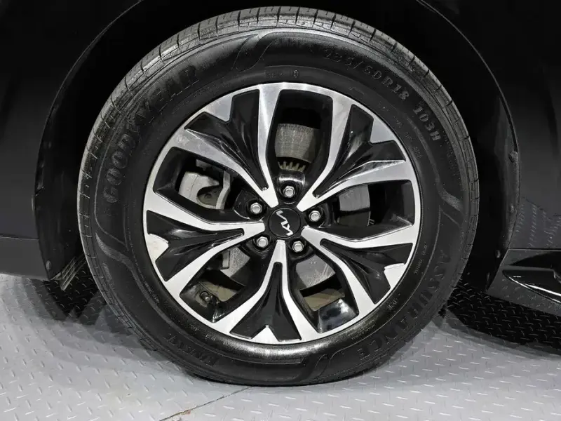 2022 Kia Carnival с пробегом 29 159 км